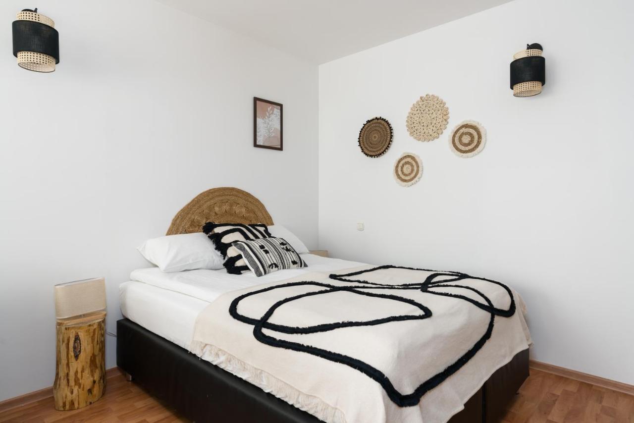 Sleepway Apartments -Boho Chic Познань Экстерьер фото